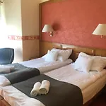 Kenguru Panzio Es Csarda 3*