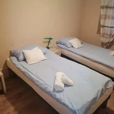 Kenguru Panzio Es Csarda מלון 3*