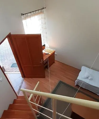 Отель Kenguru Panzio Es Csarda