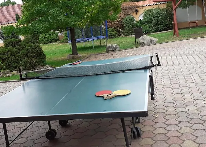 Kenguru Panzio Es Csarda Отель 3*