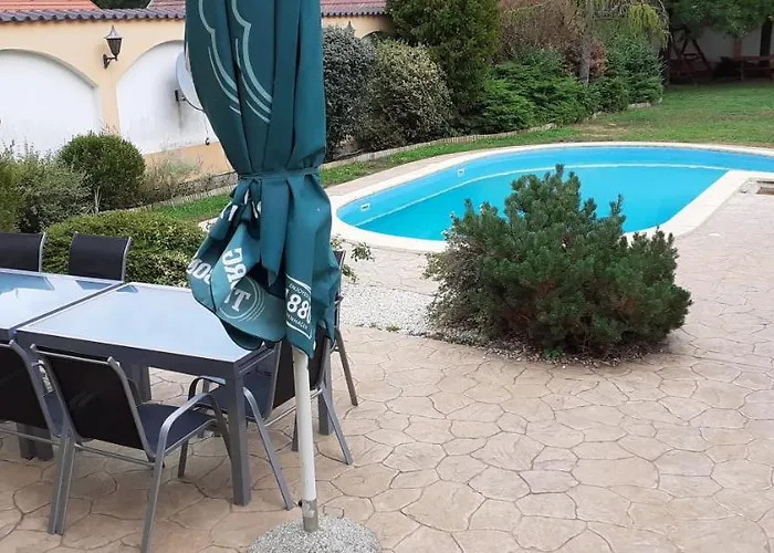 Kenguru Panzio Es Csarda 3* Hódmezővásárhely