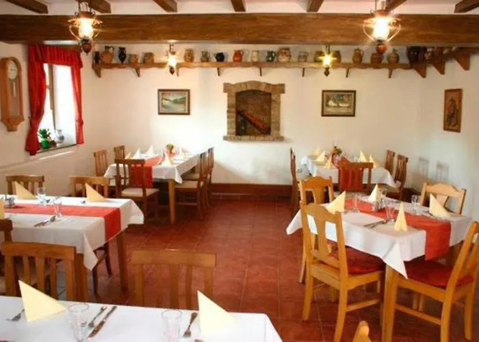 Kenguru Panzió Hotel 3*