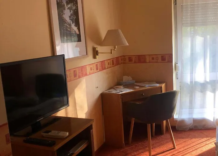 Hotel Kenguru Panzio Es Csarda 3*