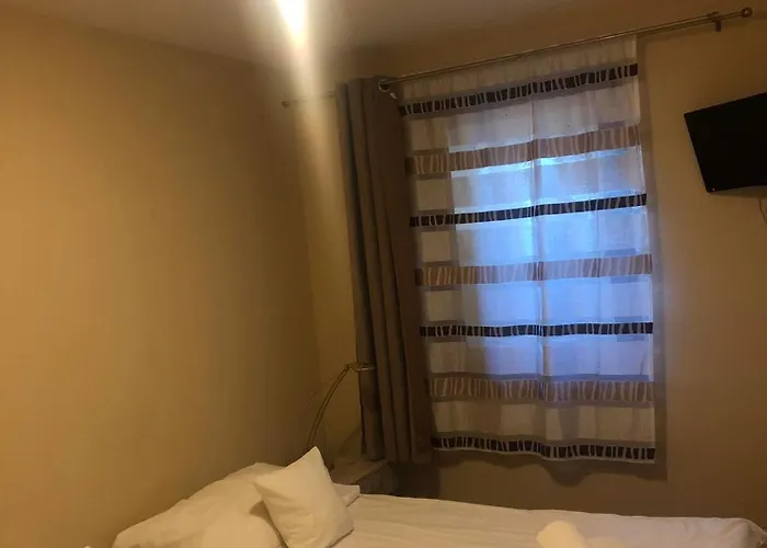 Kenguru Panzio Es Csarda 3*